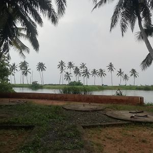 Golden Turtles Thiruvananthapuram Exterior photo