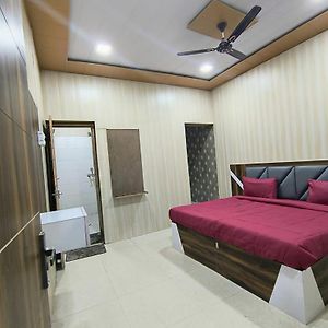 Hotel Moonsky By Bedsteller Family Rooms Agra (Uttar Pradesh) Exterior photo