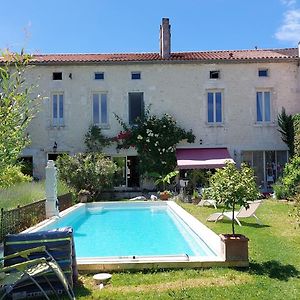 La Gueriniere La Moulidart Châteauneuf-sur-Charente Exterior photo