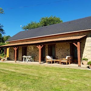 Gite De France De La Bergerie 2 Epis - Gite De France 4 Personnes 104 Neuvic (Correze) Exterior photo