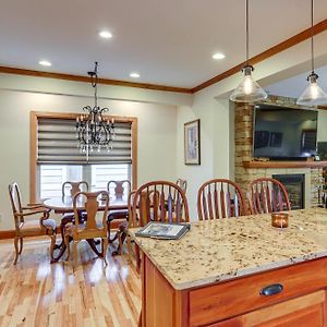 Warm And Cozy Mansfield Home Deck, Gas Fire Table! Exterior photo