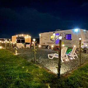 Son De Mar Camper - Shared Pool Near To The Beach Arecibo Exterior photo