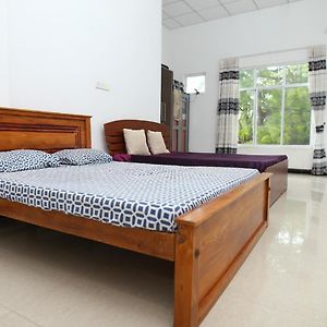 Lovely 2 Bedroom Apartment Anuradhapura Exterior photo