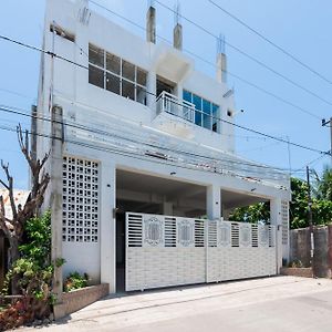 Urbanview Hotel Ranls Dream Banda Aceh By Reddoorz Exterior photo