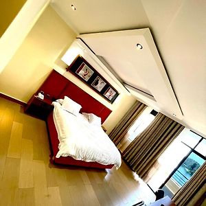 Contemporary Suites Of Del Resorts Kibuye Exterior photo