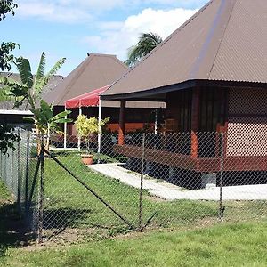 Raiatea Airport Bungalow Uturoa Exterior photo