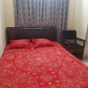 Private Double Room With Attached Bathroom Nikunja 2 Daca Exterior photo