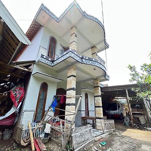 Spot On 93423 Kost Berkah Bukit Lawang Exterior photo