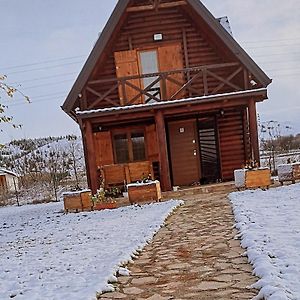 Log Cabin In Strezovce Kumanovo Exterior photo