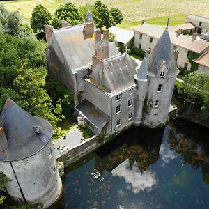 Château de la Preuille Bed&Breakfast Montaigu-Vendee Exterior photo