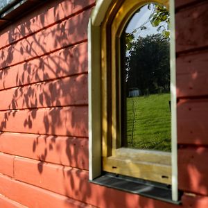 La Tiny House De La Bergerie Lierneux Exterior photo