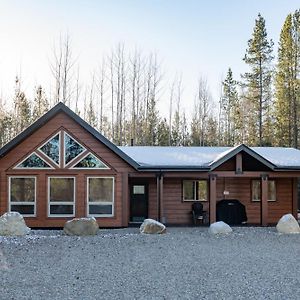 The Evergreen Cabin Valemount Exterior photo