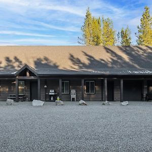 The Antler Ridge Cabin Valemount Exterior photo