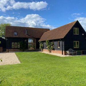 Beautiful Country Barn With Hot Tub And Amazing Views Princes Risborough Exterior photo