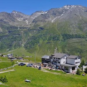 Rifugio "Mai Tardi" Madesimo Exterior photo