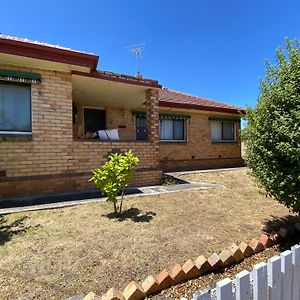 6 Beds-Whole House-Stawell-Grampians National Park Exterior photo