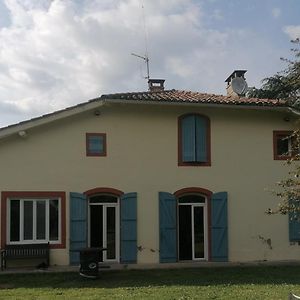 Chambre La Noyeraie Saint-Nicolas-de-la-Grave Exterior photo