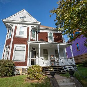 Step Back In Time Charming Victorian With Modern Amenities Homestead Exterior photo