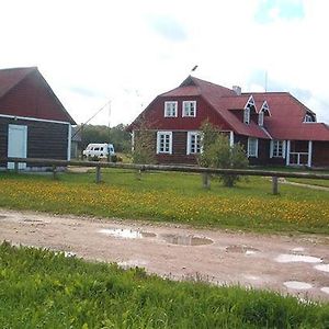 Kaebi Kuelalistemaja Haapsalu Exterior photo