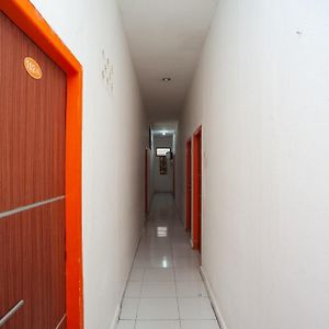 Reddoorz Near Jalan Jenderal Sudirman Palembang Palimbão Exterior photo