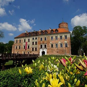 Zamek Uniejów Uniejow Exterior photo