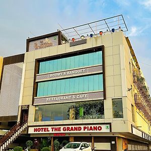Hotel The Grand Piano - Best Business Hotel In Patan Pātan Exterior photo