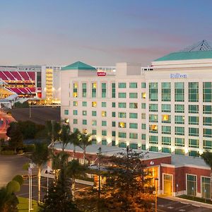 Hilton Santa Clara Exterior photo