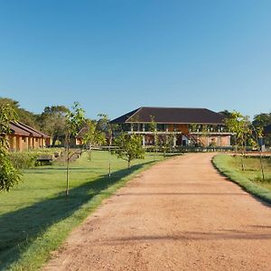 Seerock The King'S Domain Sigiriya Exterior photo