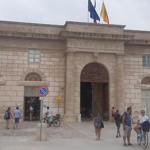 Casa Vacanza Spiaggia Praia Favignana Exterior photo