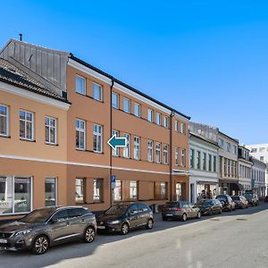 Ny Sentral Og Moderne Leilighet Kristiansand Exterior photo