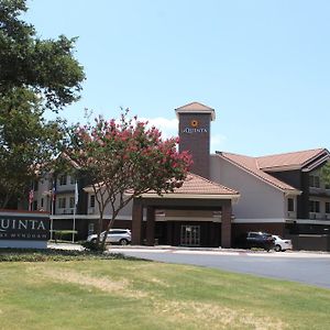 La Quinta By Wyndham Dallas - Addison Galleria Exterior photo