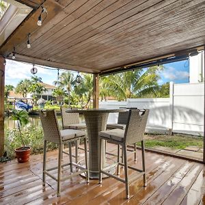 Canal Side Retreat With Dock, By Hollywood Boardwalk Fort Lauderdale Exterior photo