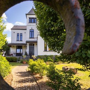 Le Manoir De La Valette Florennes Exterior photo