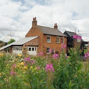 Beautiful Countryside Farmhouse Sutton Bonington Exterior photo