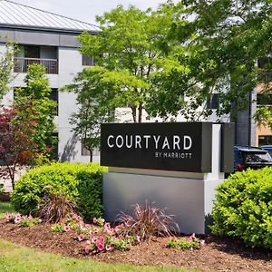 Courtyard Burlington Williston Exterior photo