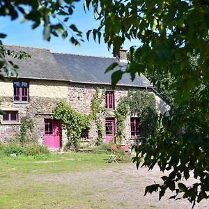 La Maison Des Hirondelles Foret De Broceciande Saint-Malon-sur-Mel Exterior photo