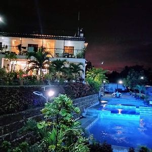 Casa De Robles Tanay Rizal Exterior photo