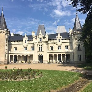 Château de Salvert - Appartement&Chambre d'Hôtes Neuillé Exterior photo