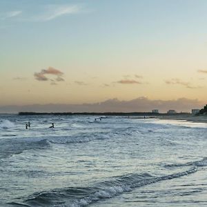 Kings Beach Coastal Getaway, Bring The Dog! Caloundra Exterior photo