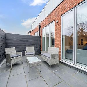 Amazing 3 Bedroom Flat In The Heart Of Wimbledon Londres Exterior photo