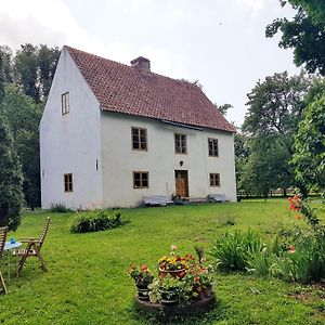Genuine Gotland House With Large Garden In Roma Romakloster Exterior photo