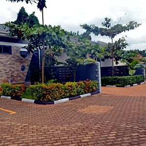 Serene Homes Jinja Exterior photo