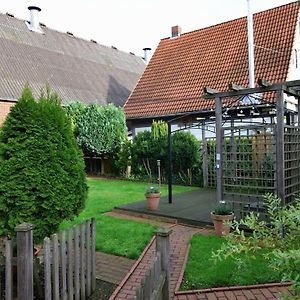 Cozy Apartment In L Wensen Lower Saxony With Private Terrace Bad Pyrmont Exterior photo