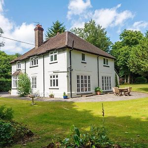 Tanglewood - Large House Near Goodwood Events With Beautiful Gardens - Dog'S Welcome! Arundel Exterior photo