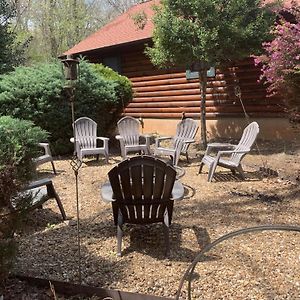 Ridge View Cabin With Fireplace Pet Friendly Mill Spring Exterior photo