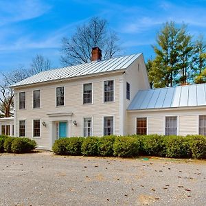 Colonial Classic Copake Exterior photo