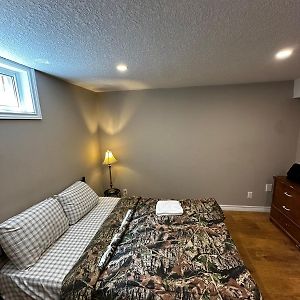 Budget To Go Room- All Amenities Near By!! K2 Kitchener Exterior photo