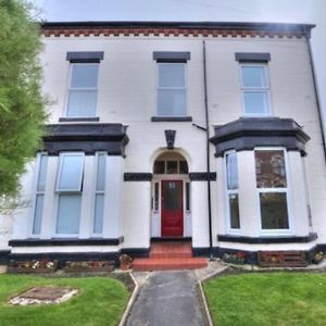 Crosby Lovely Refurbished Flat, Direct Garden Access; Wifi Crosby (Merseyside) Exterior photo