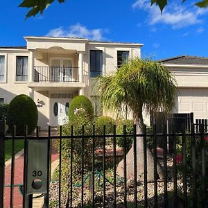 Pleasant Private Room In Taylors Lake Near Melbourne Airport Taylors Lakes Exterior photo