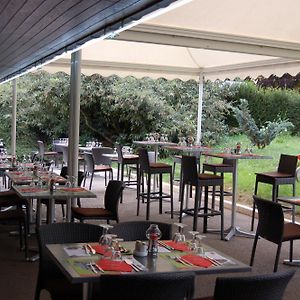 Logis Hotel Lons-Le-Saunier - Restaurant Le Grill Lons-le-Saunier Restaurant photo